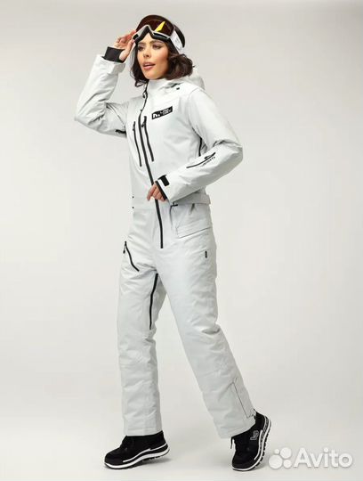 Горнолыжный зимний комбинезон новый