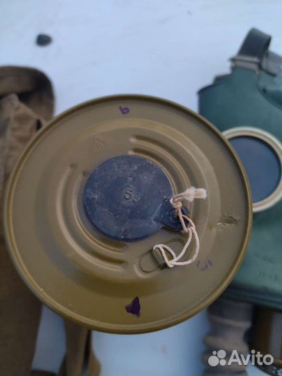 Противогаз советский, комплект