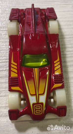 2005 HOT wheels formul8R #8 красный