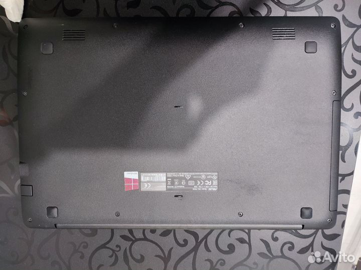 Ноутбук asus