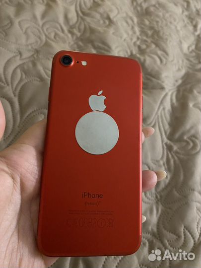 Телефон iPhone 7