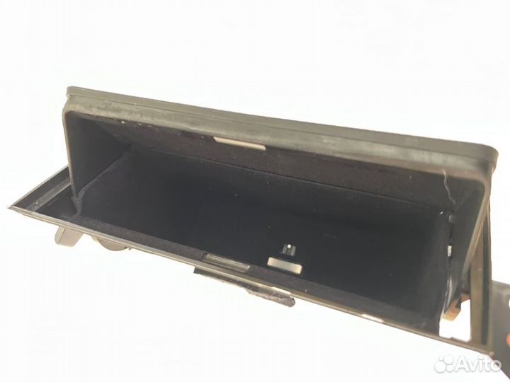 Вставка передняя правая Nissan Fuga Y50 VQ25(DE)