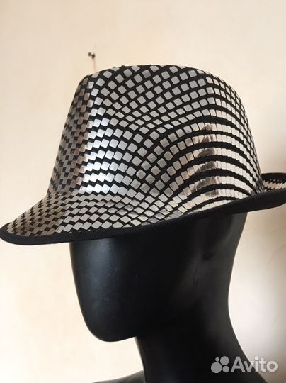 Шляпа для тематических вечеринок (маскарадная)