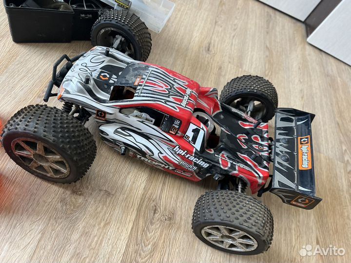 Машина на радиоуправлении с двс