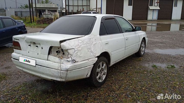 Toyota Carina 1.8 AT, 1998, битый, 270 000 км