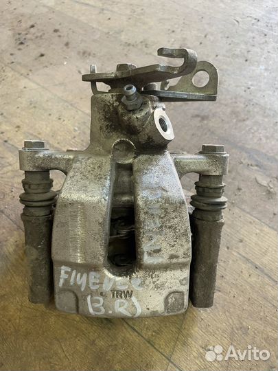 Суппорт задний правый/левый Renault Fluence