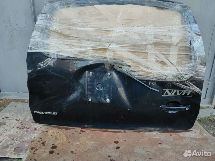 Крышка багажника Chevrolet niva