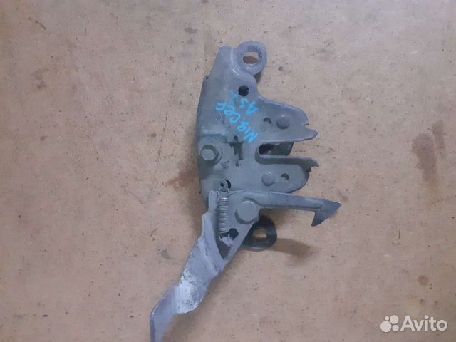 Замок капота Nissan Cefiro A32