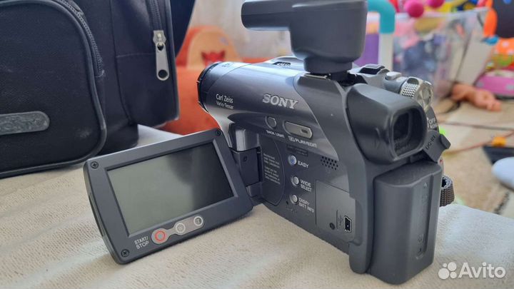 Видеокамера sony