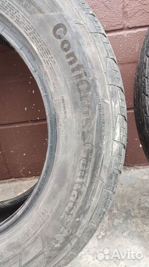 Continental ContiCrossContact LX2 215/65 R16