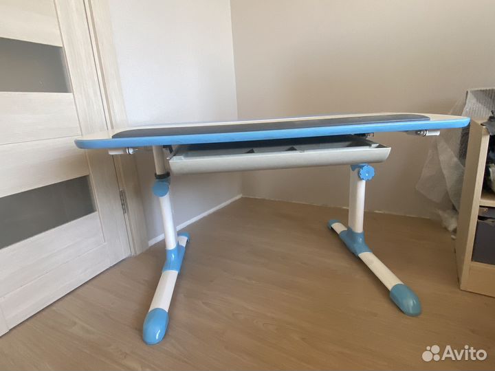 Растущая парта для школьника + стул IKEA