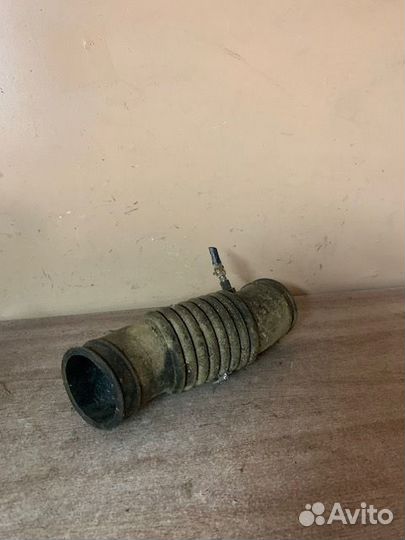 Патрубок воздушного фильтра Geely MK