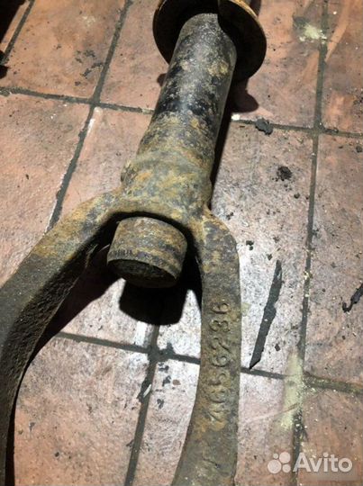 Стойка передняя Chrysler Sebring 2