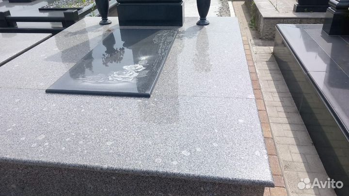 Работы на кладбище