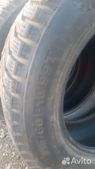 Kumho WinterCraft Ice WI31 215/60 R16