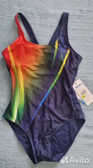 Купальник слитный новый modica (42 размер)