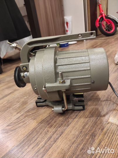 Электродвигатель привода оверлок /швейных машин