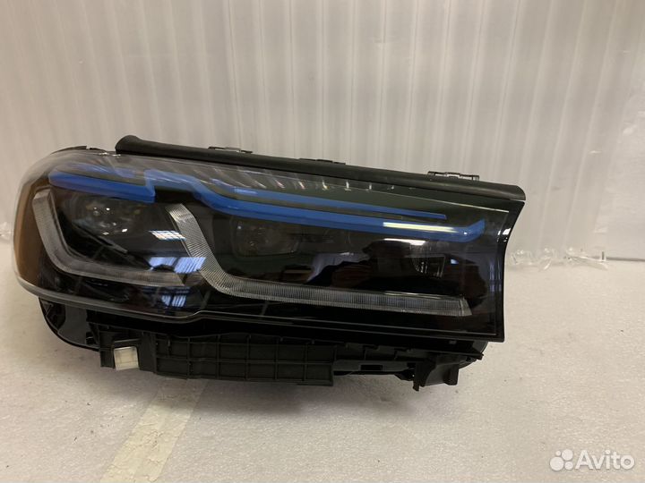 Фара правая на BMW 5 g30 Laser в сборе