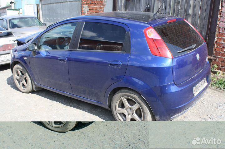 Fiat Punto 3 199 2007г. двигателя и коробки нет