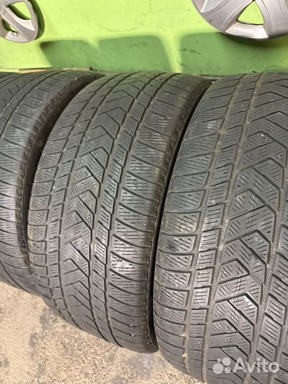 Pirelli Scorpion Winter 275/40 R21 и 305/35 R21 107V