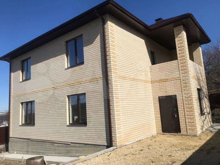 Дом 162 м² на участке 5 сот.