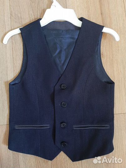 Жилет для мальчика в школу