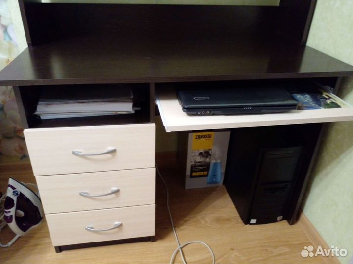 Компьютерный стол