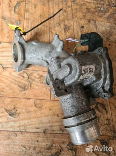 Дроссельная заслонка Renault Scenic 3 8200614985