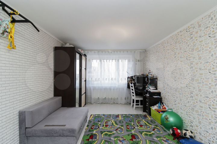 3-к. квартира, 90 м², 10/14 эт.