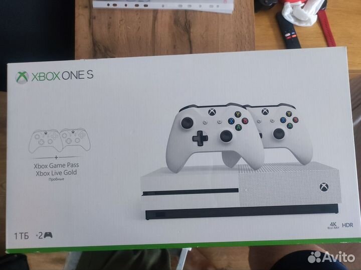 Xbox One S 1tb с приводом