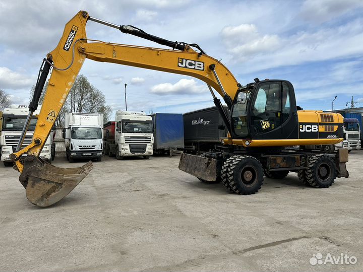Колесный экскаватор jcb