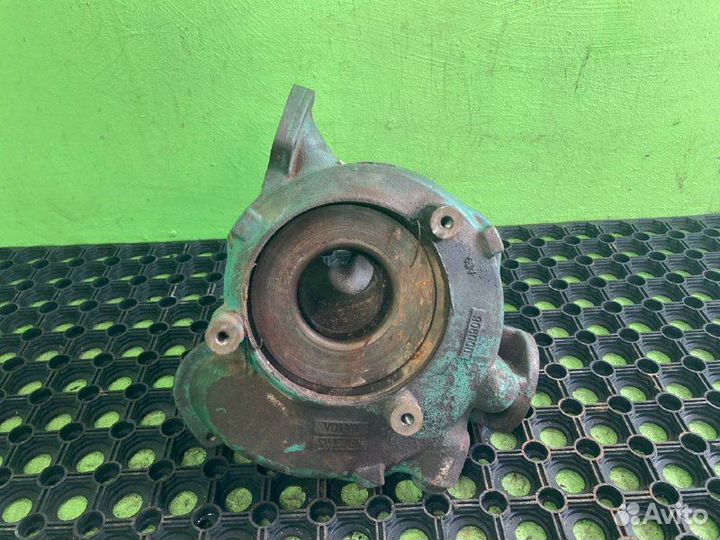 Корпус водяного насоса volvo FH12