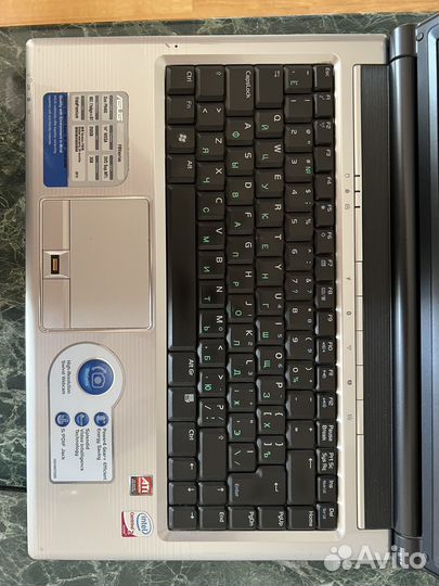 Ноутбук asus F8V