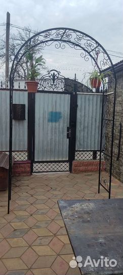 Арка садовая