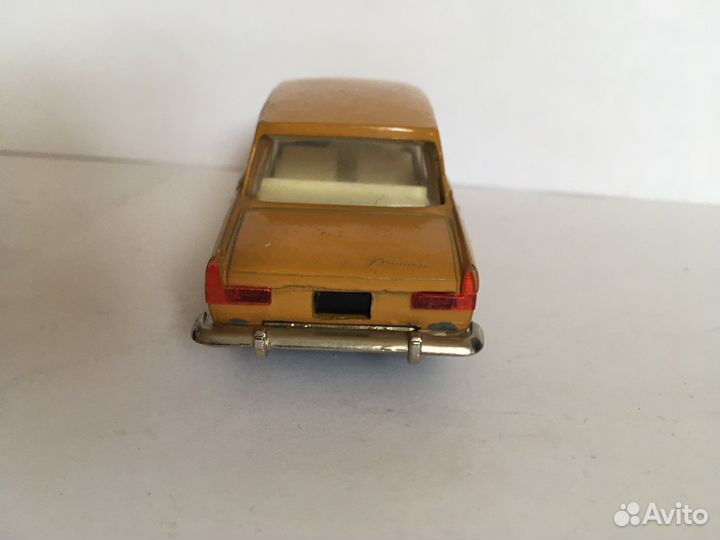 Москвич 408 А1, без ми. Смещенный винт. Цвет охра