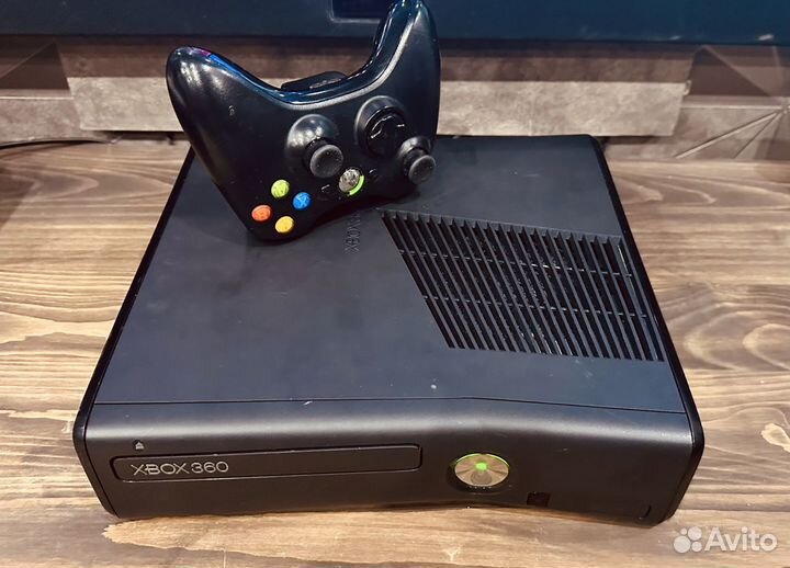 Xbox 360S прошитый 150игр freeboot