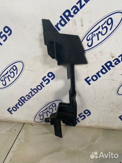 Дефлектор радиатора передний правый Mazda Mazda6