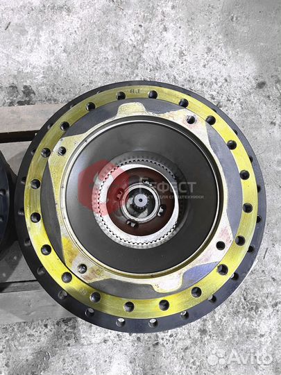 Редуктор хода Hitachi ZX520LCR-3F