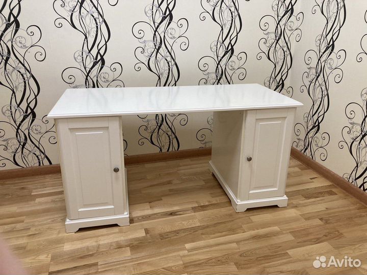 Рабочий стол IKEA лиаторп белый