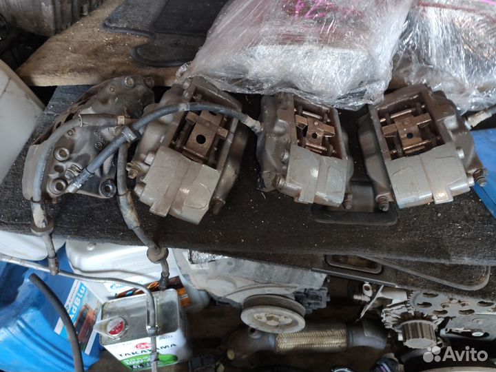 Комплект суппортов Brembo для Volvo S60R, V70R