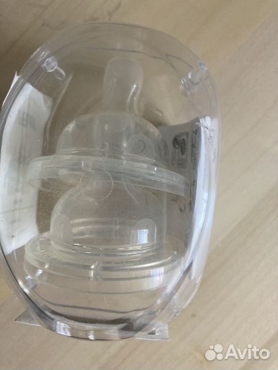 Пустышки Avent 2 штуки новые номер 1,2