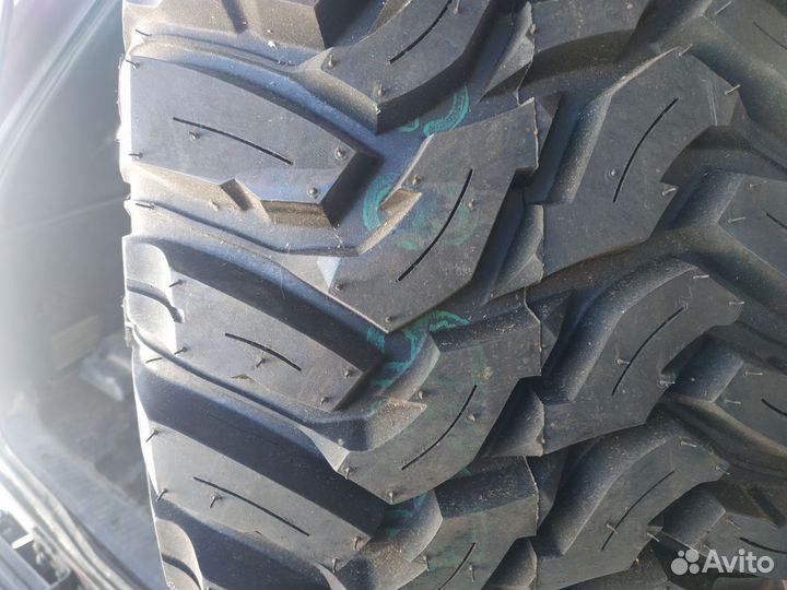 Новое запасное колесо на внедорожник