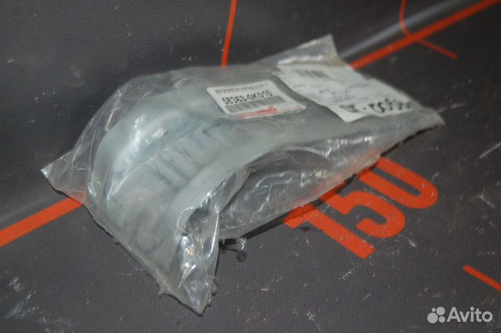 Усилитель бампера заднего правый - Toyota Hilux 8