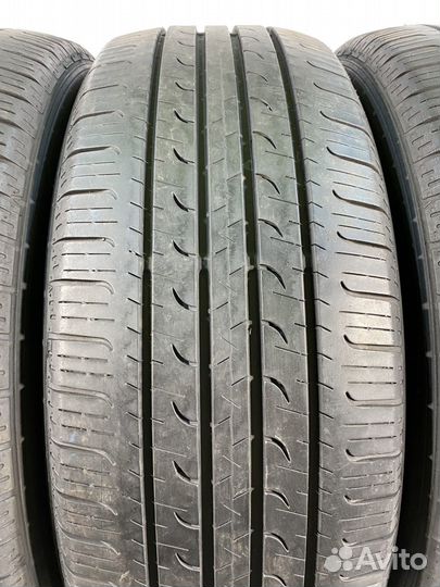 Goodyear EfficientGrip SUV 4x4 225/55 R19 104S