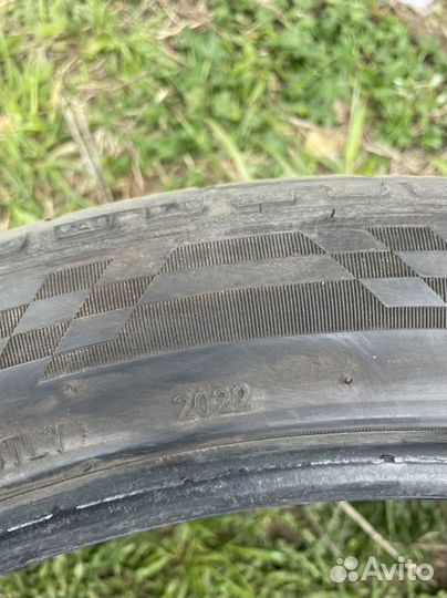 RoadX RXMotion U11 295/35 R21 107Y