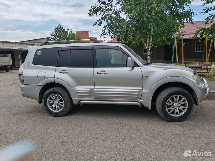 Mitsubishi Pajero 3.2 AT, 2002, 553 666 км