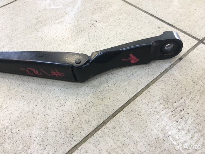 Поводок дворника правый Nissan Sentra HR16DE 2014