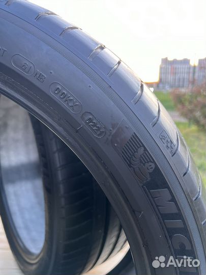 Michelin Pilot Sport 4 265/40 R22 106Y