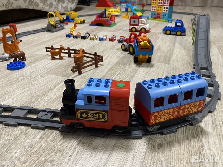 Lego duplo поезд
