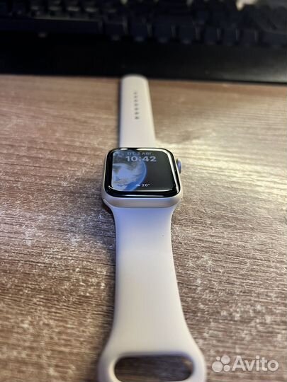 Apple Watch SE 2023 40mm starlight